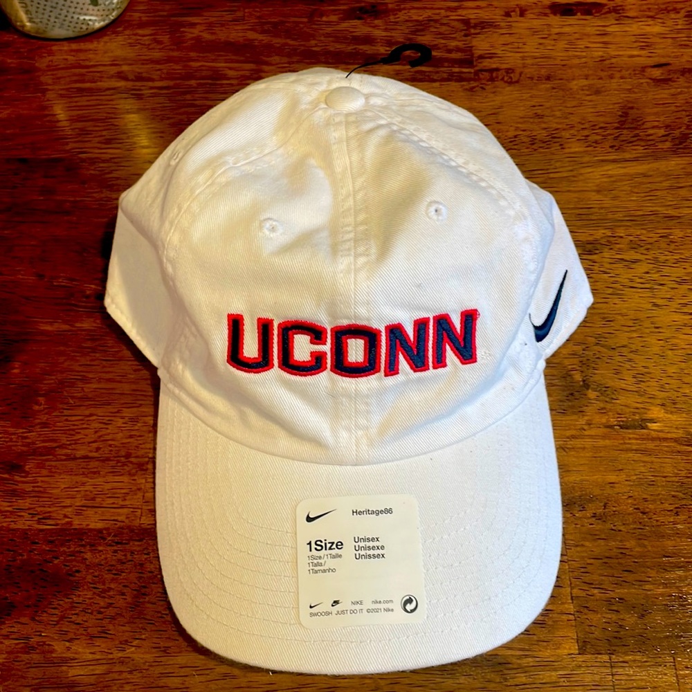 UCONN hat
